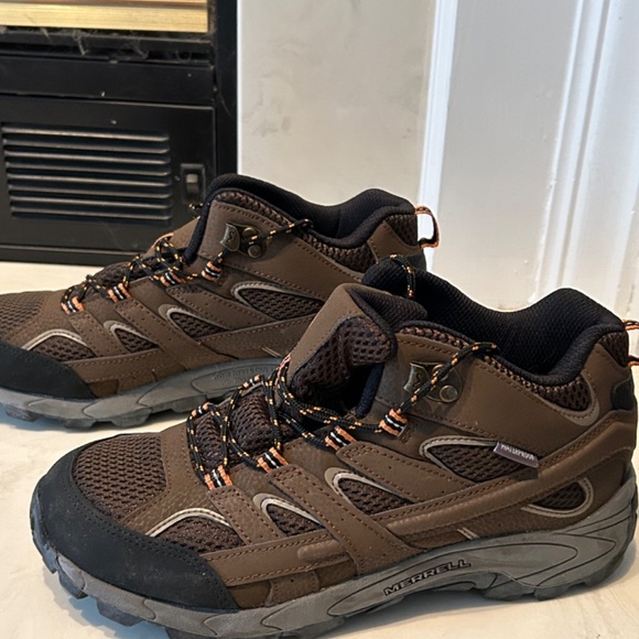 Merrill Men’s Hiking Boots main image 4
